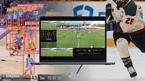 大卫·佛里斯在世界大赛第六战三垒安打助红雀续命，被评为百年最佳瞬间之一