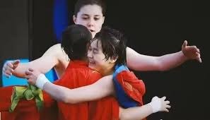 世体：小腿不适的莱万不会提前返回巴萨，他可以出战马耳他